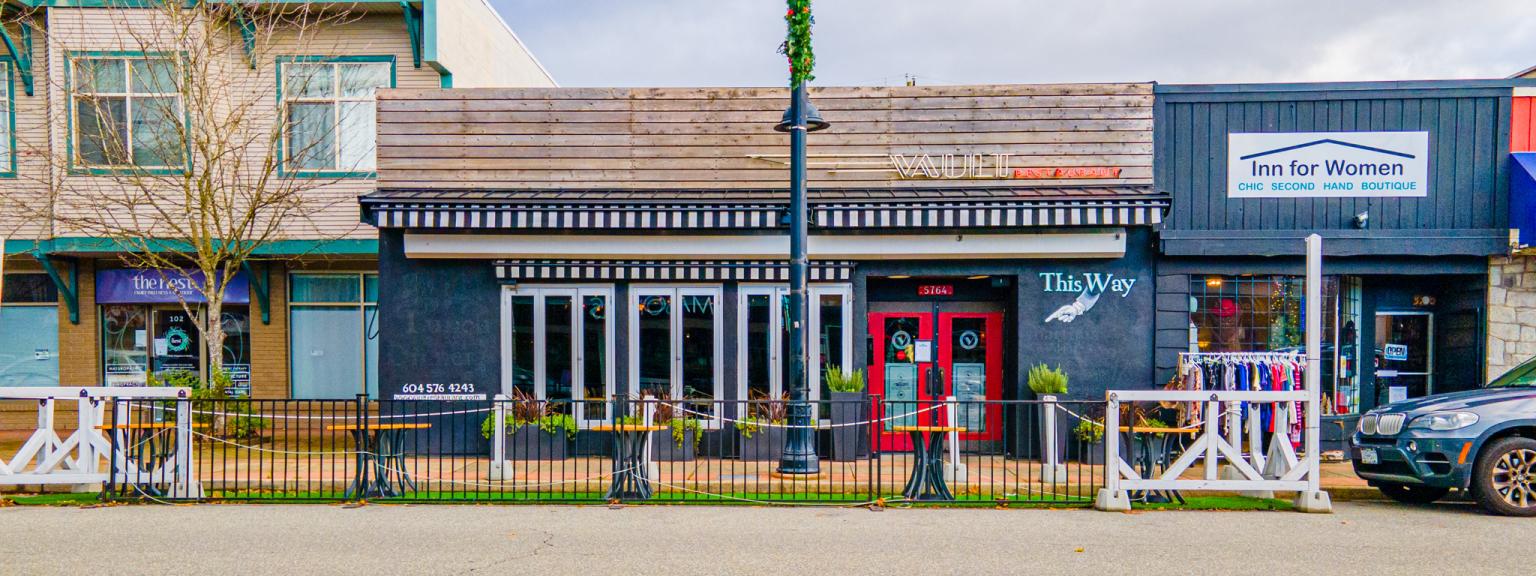 Businesses and restaurants along Cloverdale's main street